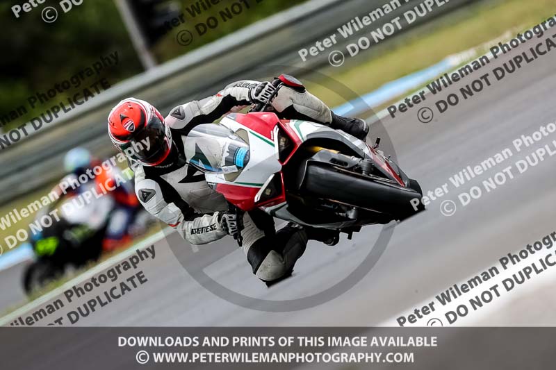 estoril;event digital images;motorbikes;no limits;peter wileman photography;portugal;trackday;trackday digital images